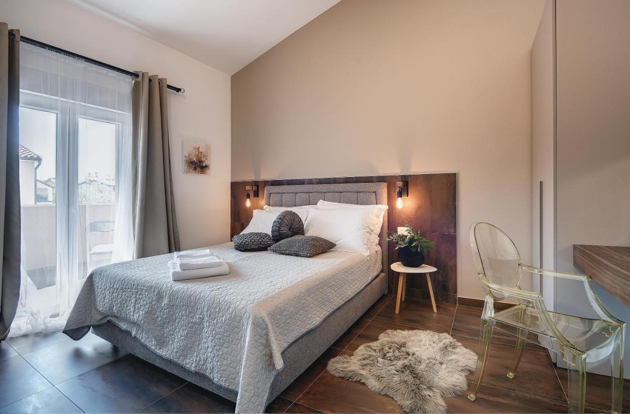 Vila Una With Private Pool Near Rovinj - Open 2022 罗维尼村 外观 照片