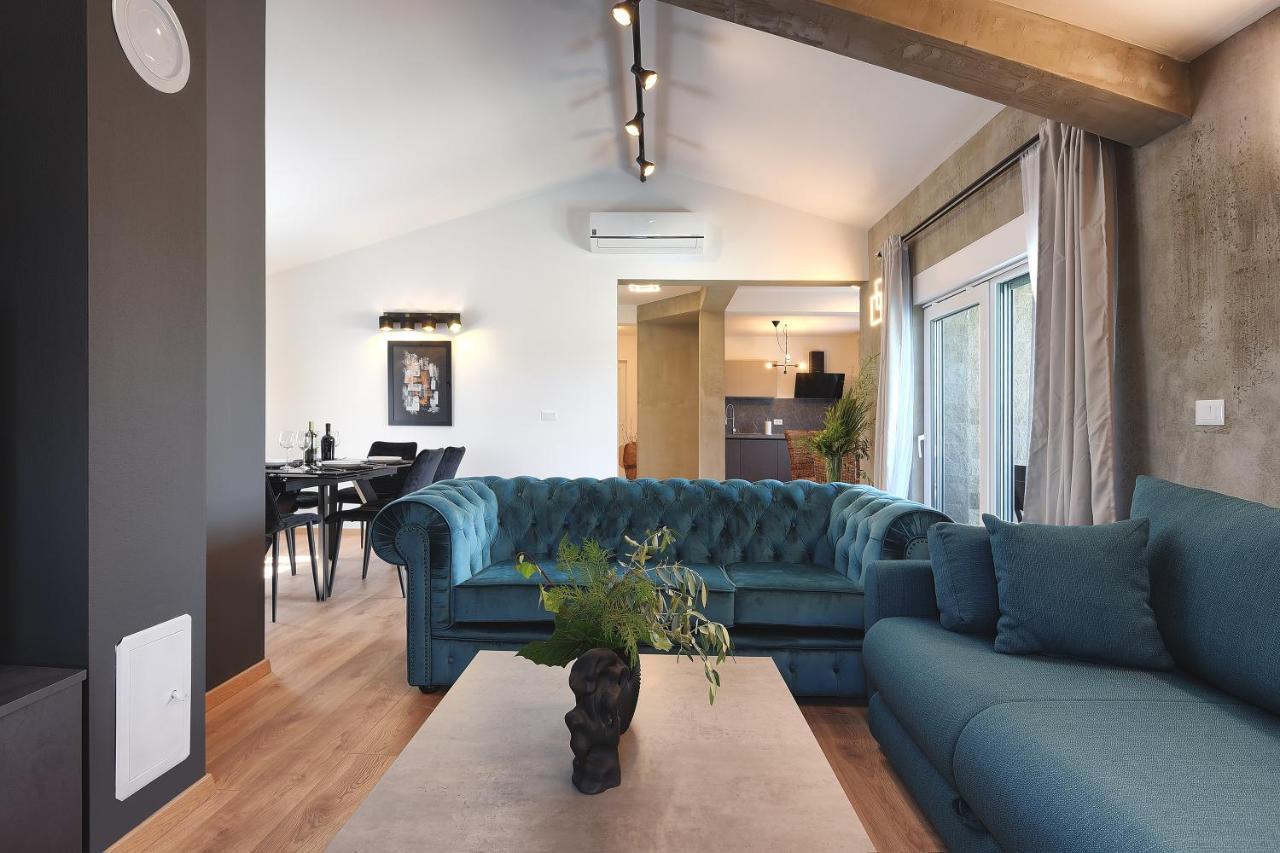 Vila Una With Private Pool Near Rovinj - Open 2022 罗维尼村 外观 照片