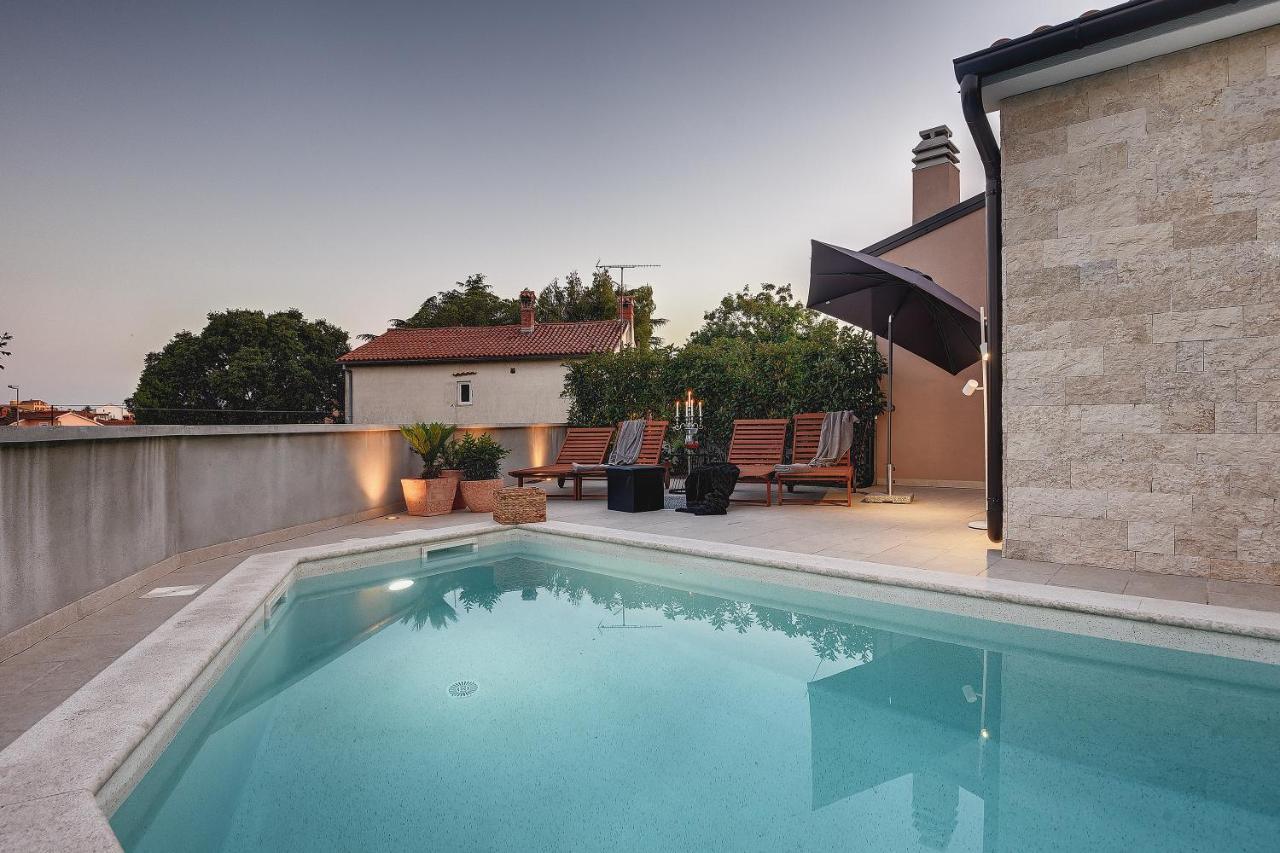 Vila Una With Private Pool Near Rovinj - Open 2022 罗维尼村 外观 照片